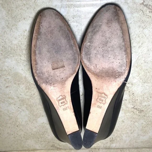 Tory Burch Black Leather Wedge Pumps Gold Logo Accent Elegant Comfortable - Picture 8 of 9